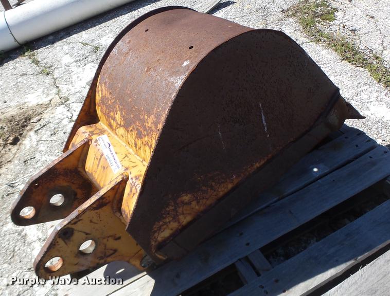 image for item AW9522 18"W bucket