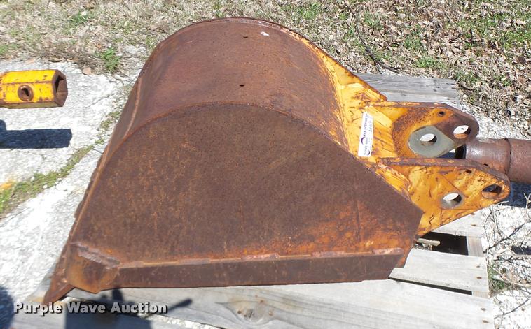 image for item AW9522 18"W bucket