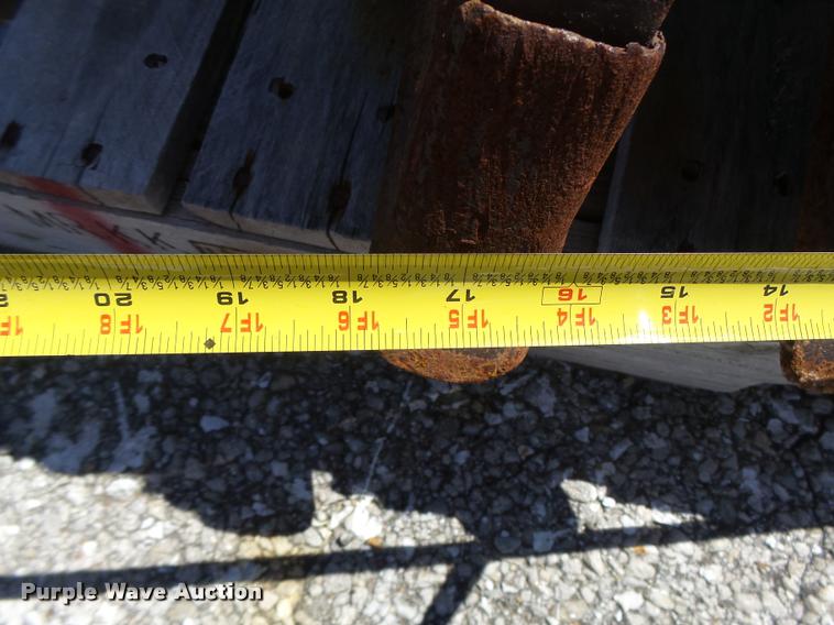 image for item AW9522 18"W bucket