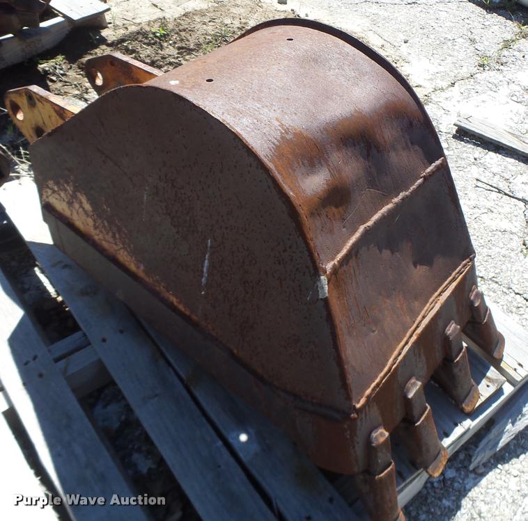 image for item AW9522 18"W bucket