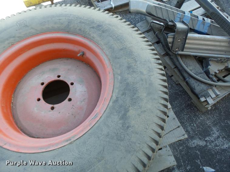 image for item AW9527 (2) Bridgestone 355/80D20 tires