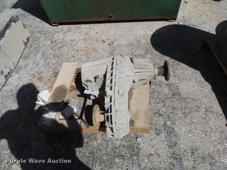image for item AW9533 Ford transfer case