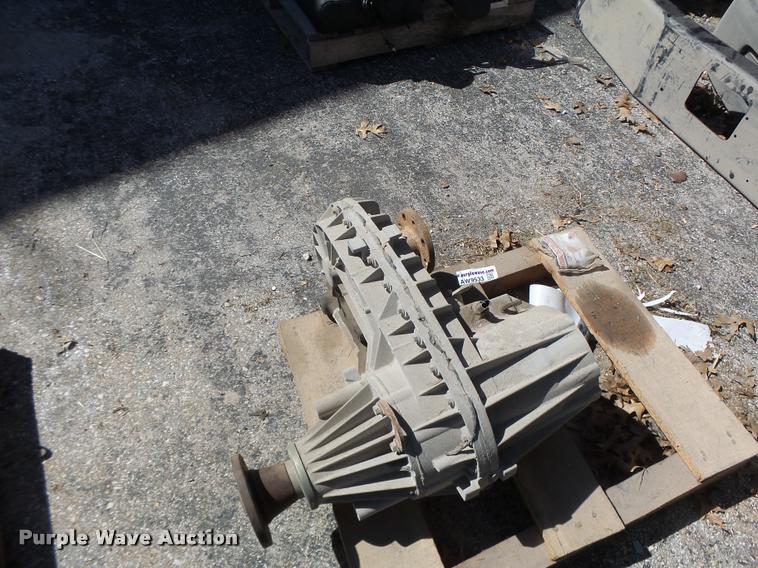 image for item AW9533 Ford transfer case