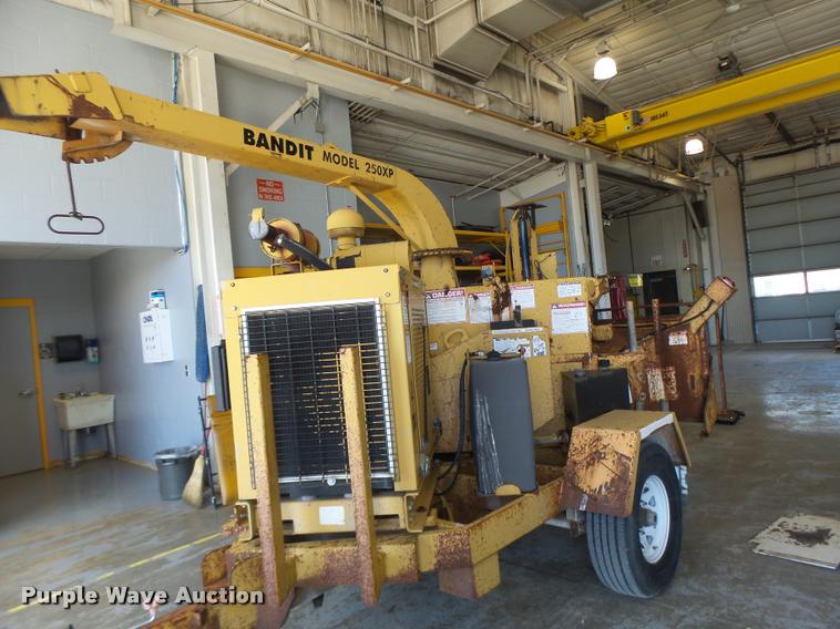 image for item AW9537 Bandit 250XP wood chipper