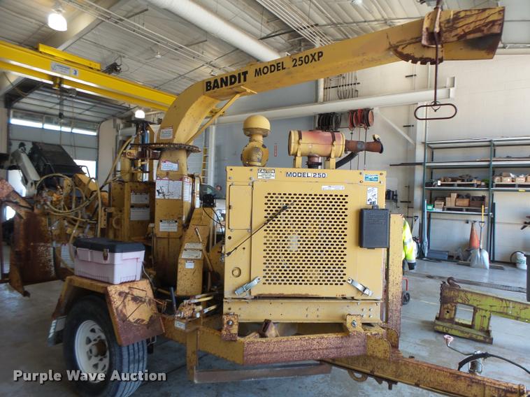 image for item AW9537 Bandit 250XP wood chipper