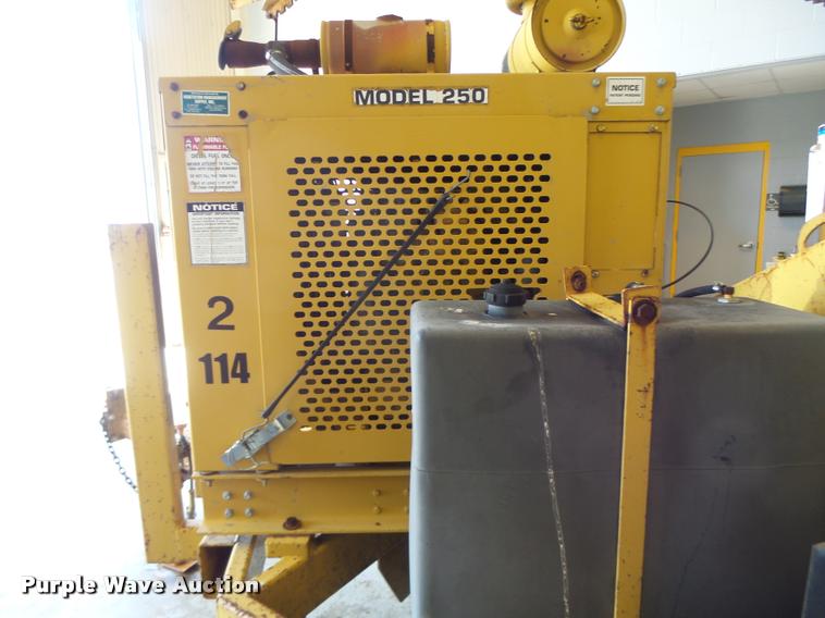 image for item AW9537 Bandit 250XP wood chipper