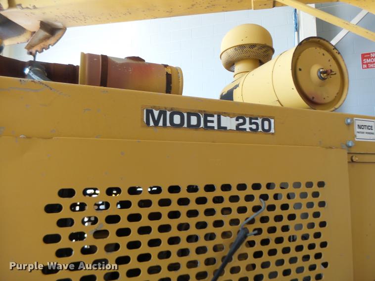 image for item AW9537 Bandit 250XP wood chipper