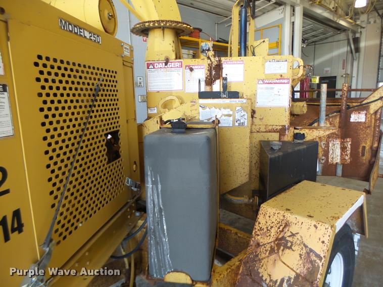 image for item AW9537 Bandit 250XP wood chipper