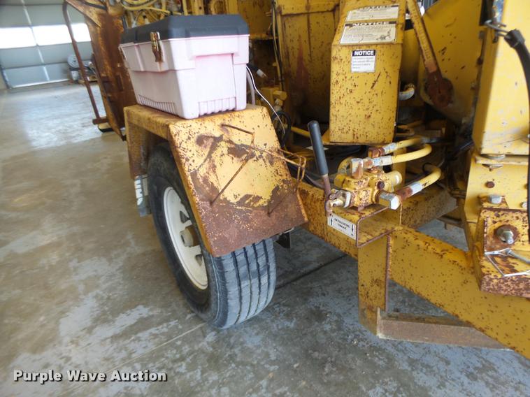 image for item AW9537 Bandit 250XP wood chipper