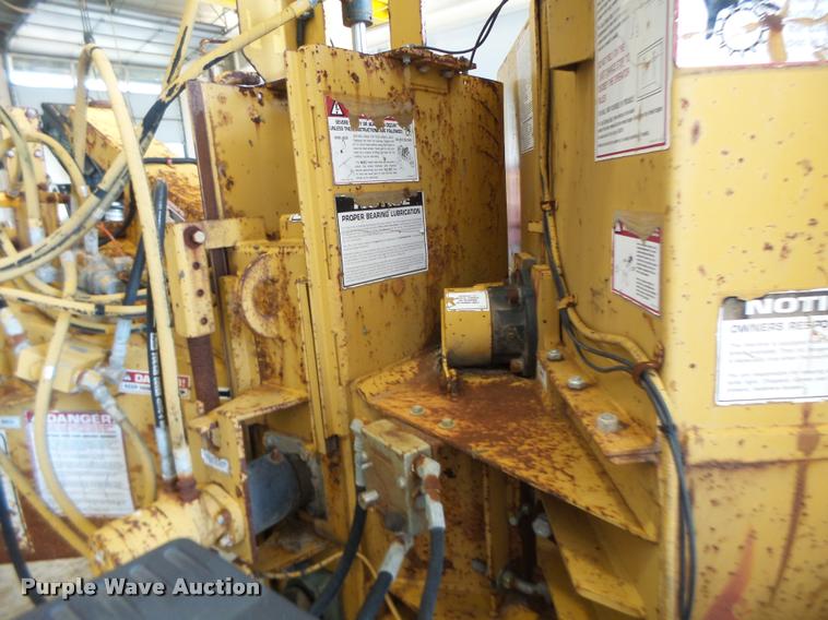 image for item AW9537 Bandit 250XP wood chipper