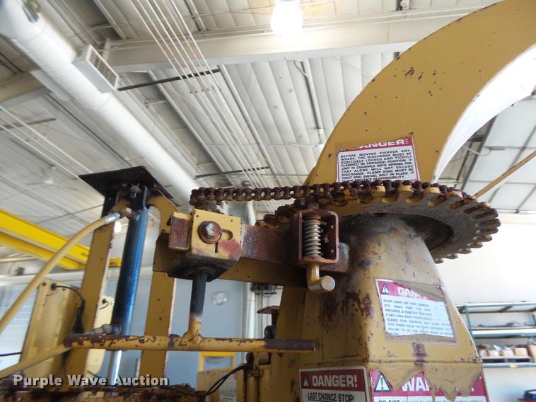 image for item AW9537 Bandit 250XP wood chipper