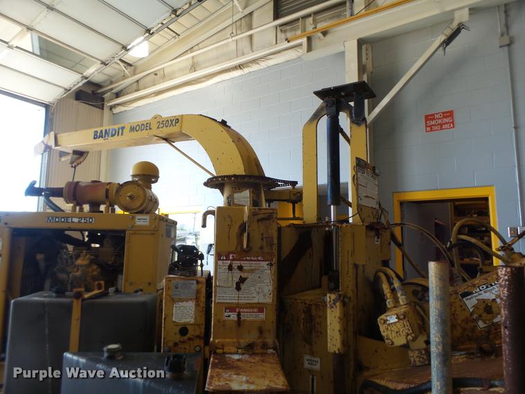 image for item AW9537 Bandit 250XP wood chipper