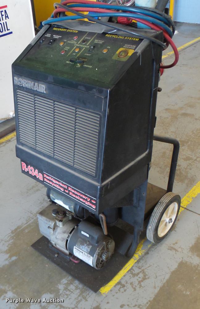 image for item AW9538 Robinair R134A refrigerant recycler