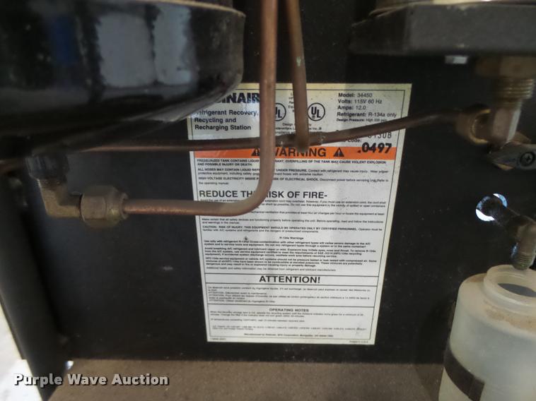 image for item AW9538 Robinair R134A refrigerant recycler