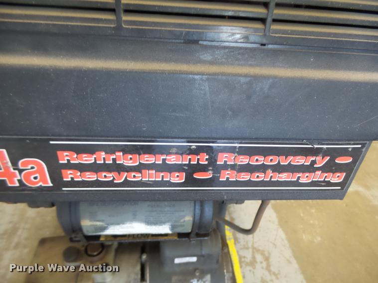 image for item AW9538 Robinair R134A refrigerant recycler