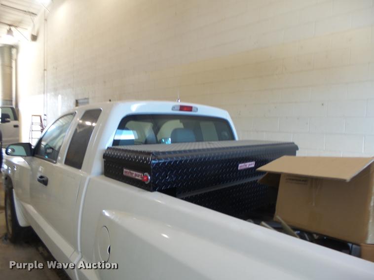 image for item AW9539 2010 Dodge Dakota Ext. Cab pickup truck