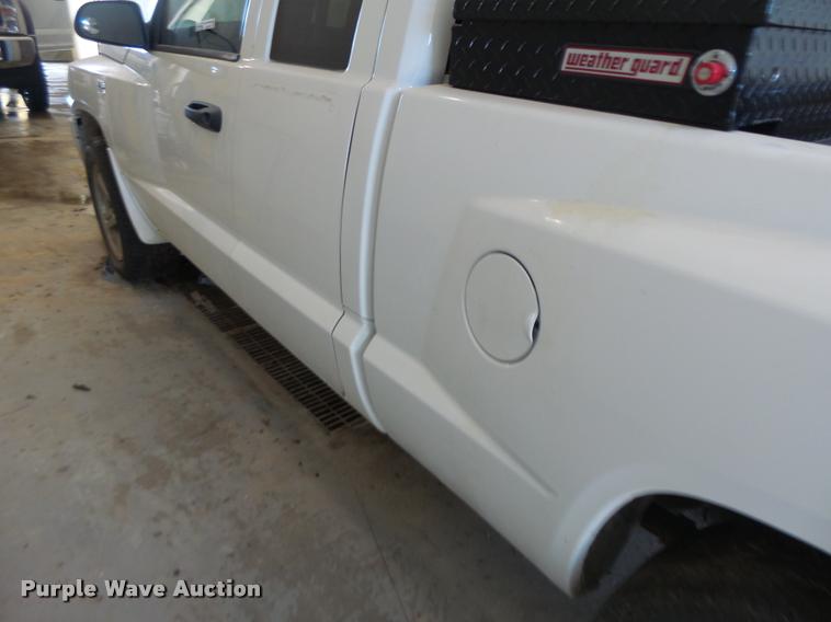 image for item AW9539 2010 Dodge Dakota Ext. Cab pickup truck