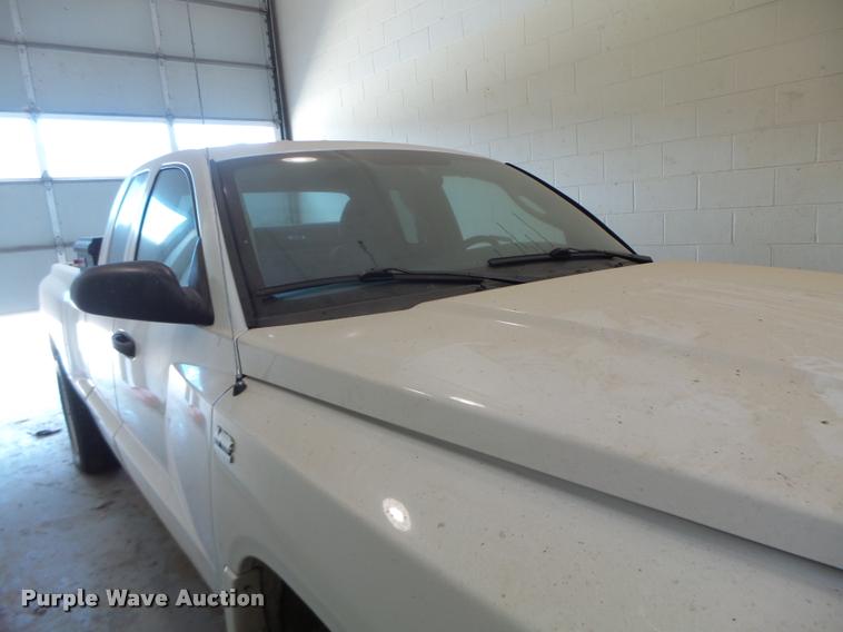 image for item AW9539 2010 Dodge Dakota Ext. Cab pickup truck