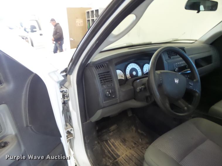 image for item AW9539 2010 Dodge Dakota Ext. Cab pickup truck