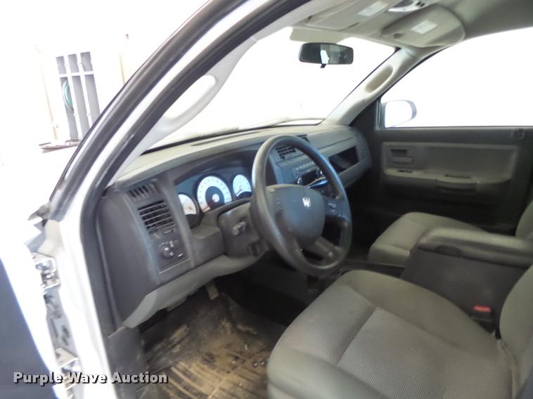 image for item AW9539 2010 Dodge Dakota Ext. Cab pickup truck