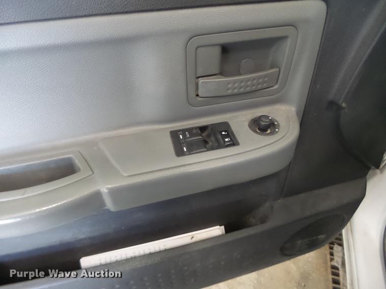 image for item AW9539 2010 Dodge Dakota Ext. Cab pickup truck