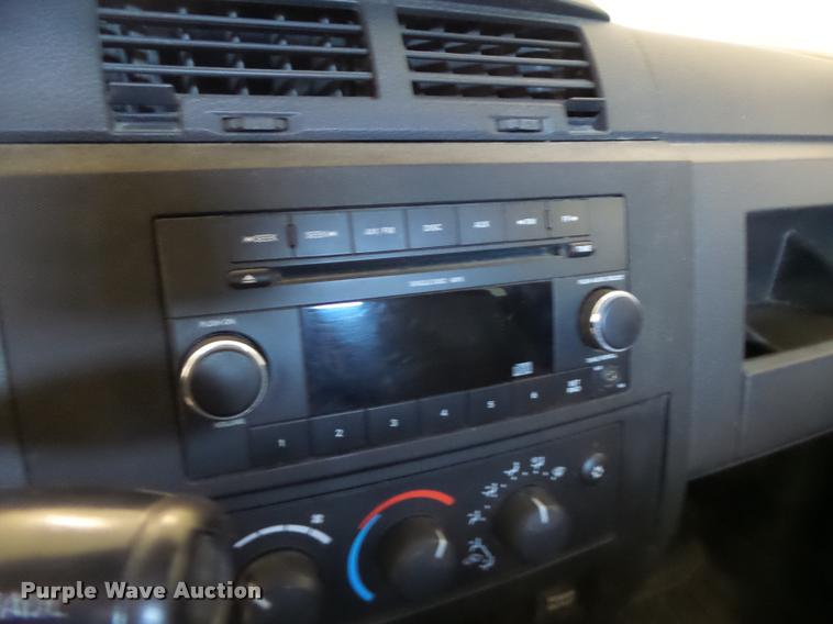 image for item AW9539 2010 Dodge Dakota Ext. Cab pickup truck