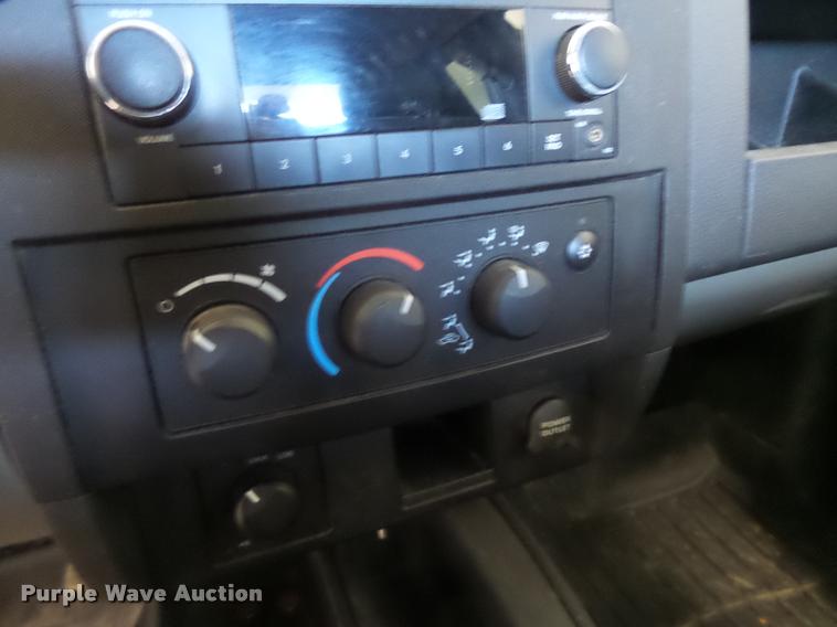 image for item AW9539 2010 Dodge Dakota Ext. Cab pickup truck