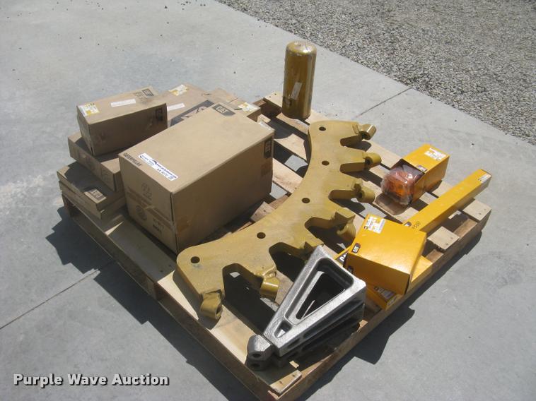 image for item AX9272 Caterpillar RM500 reclaimer parts