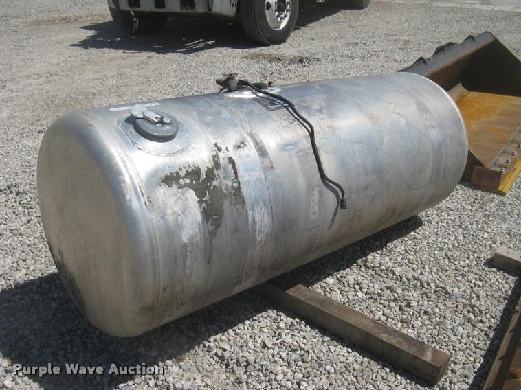 image for item AX9277 Peterbilt fuel tank