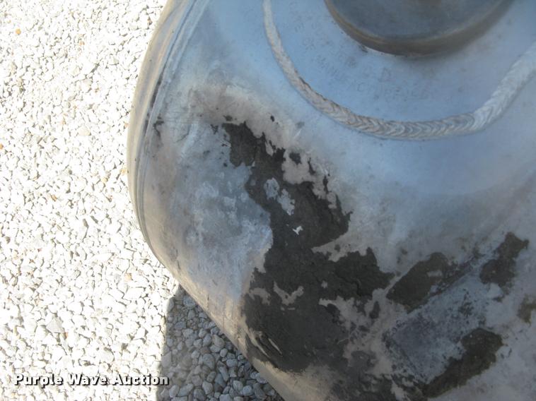 image for item AX9277 Peterbilt fuel tank