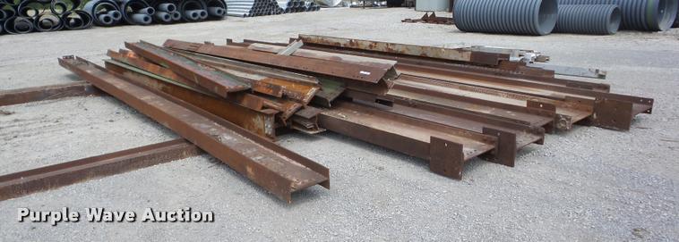 image for item BI9736 I-beams