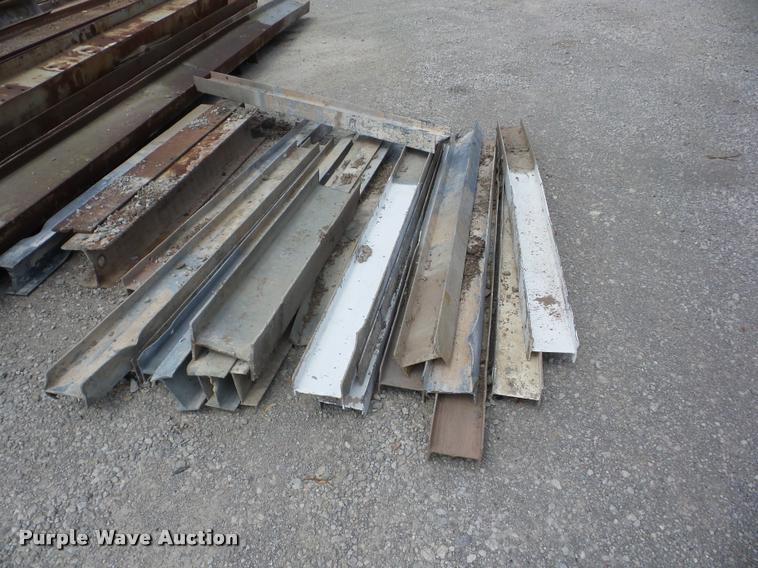 image for item BI9736 I-beams