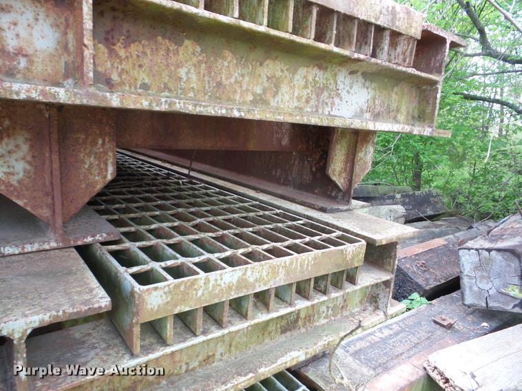 image for item BI9737 Temporary bridge crossing