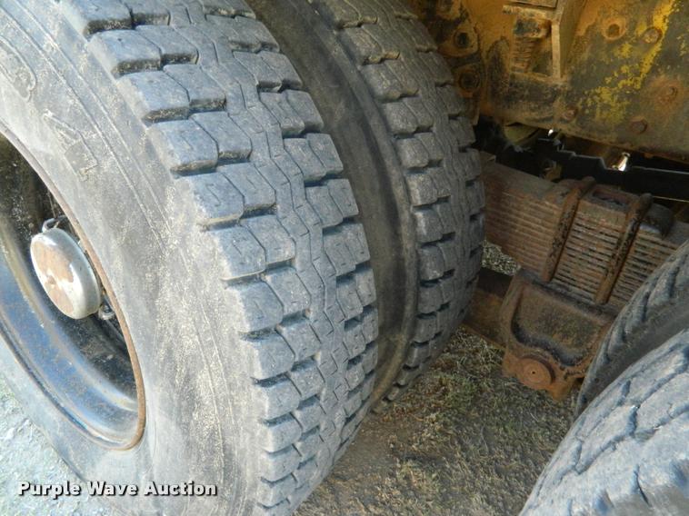 image for item BQ9752 1975 Ford fuel and lube truck