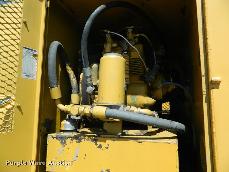 image for item BQ9752 1975 Ford fuel and lube truck