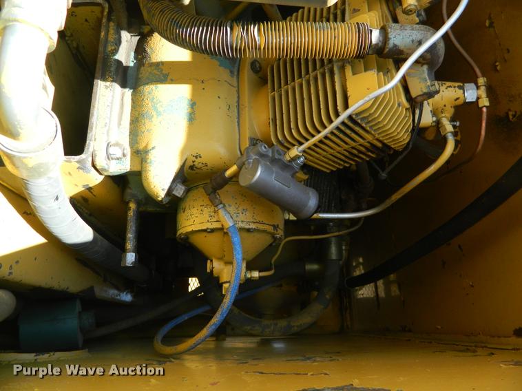 image for item BQ9752 1975 Ford fuel and lube truck