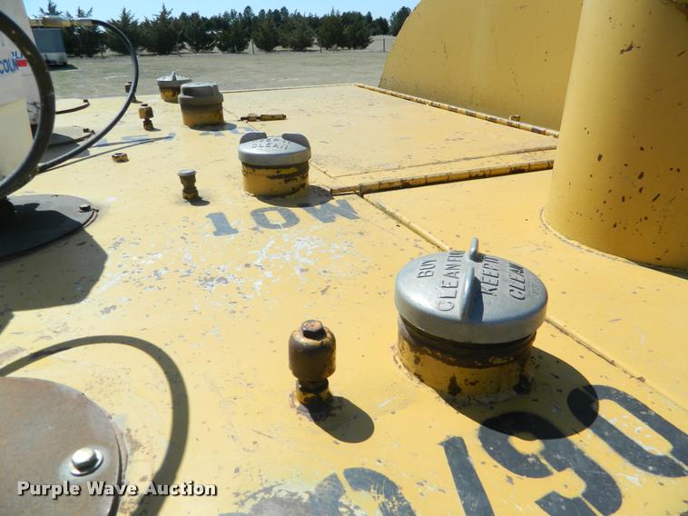 image for item BQ9752 1975 Ford fuel and lube truck