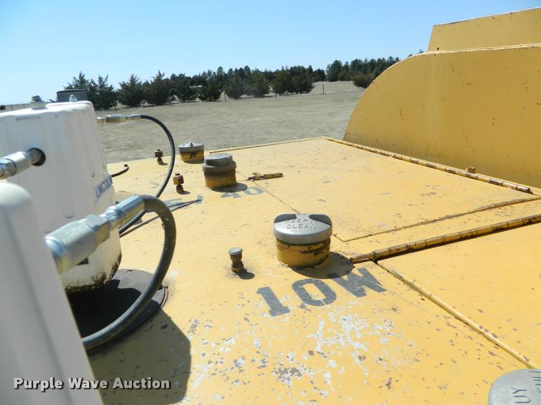 image for item BQ9752 1975 Ford fuel and lube truck