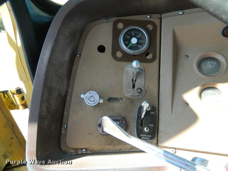 image for item BQ9752 1975 Ford fuel and lube truck