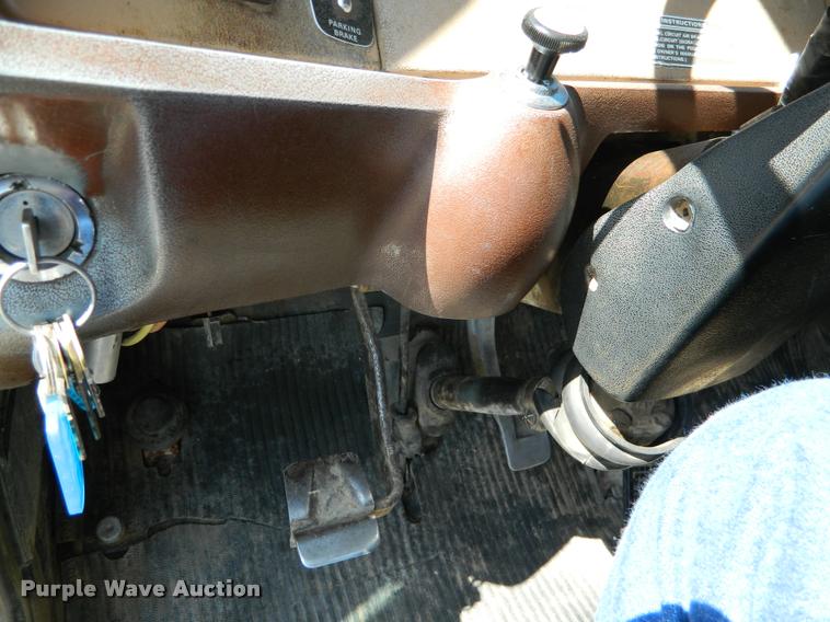 image for item BQ9752 1975 Ford fuel and lube truck