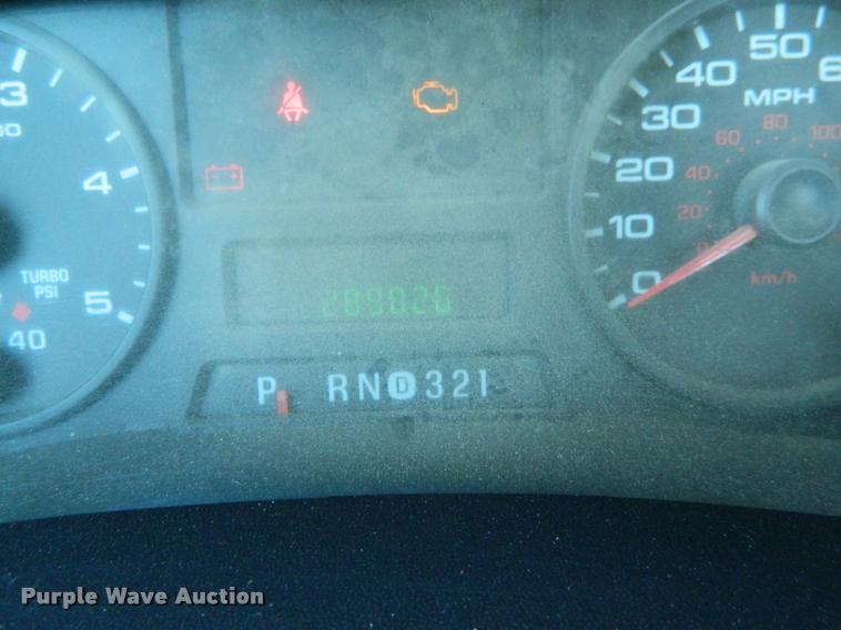 image for item BQ9753 2005 Ford F350 Super Duty Crew Cab pickup truck