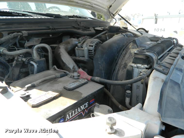 image for item BQ9753 2005 Ford F350 Super Duty Crew Cab pickup truck