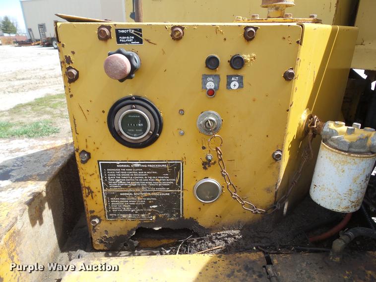 image for item CB9964 Vermeer BC1250 wood chipper