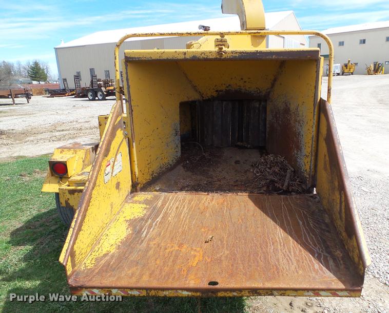 image for item CB9964 Vermeer BC1250 wood chipper