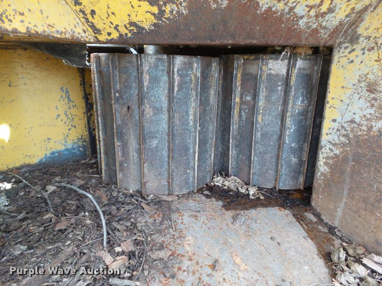 image for item CB9964 Vermeer BC1250 wood chipper