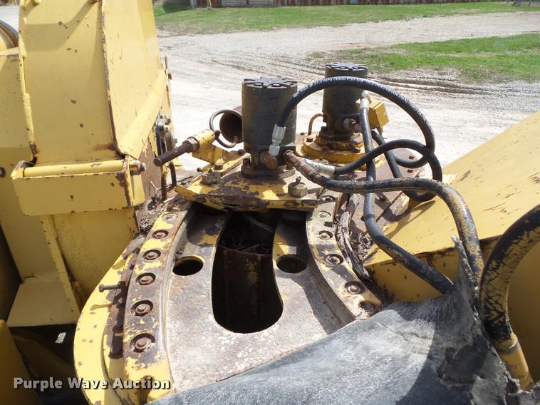 image for item CB9964 Vermeer BC1250 wood chipper