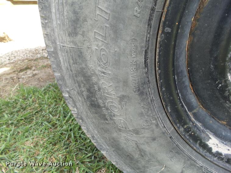 image for item CB9965 Vermeer BC1250 wood chipper