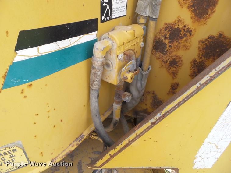 image for item CB9965 Vermeer BC1250 wood chipper