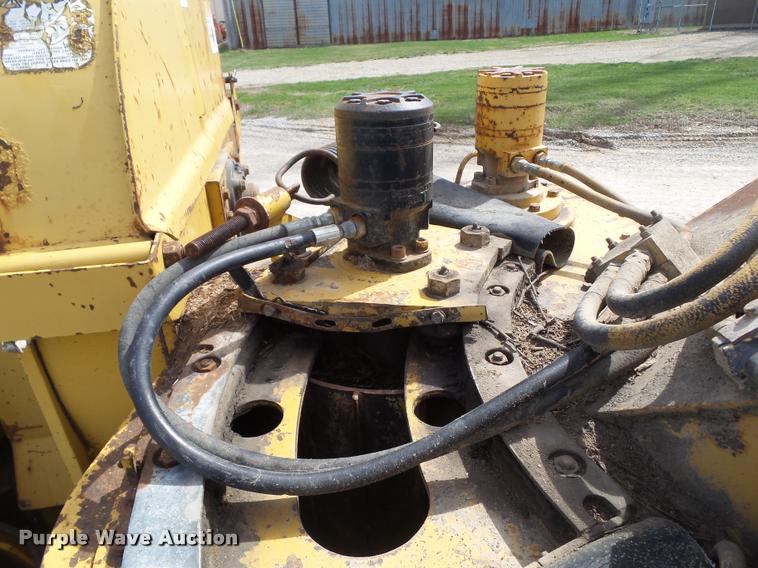 image for item CB9965 Vermeer BC1250 wood chipper