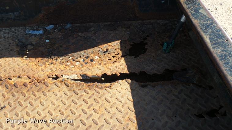 image for item DA0476 B&W flatbed